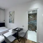 Apartament In Blloku In Front Of Taiwan